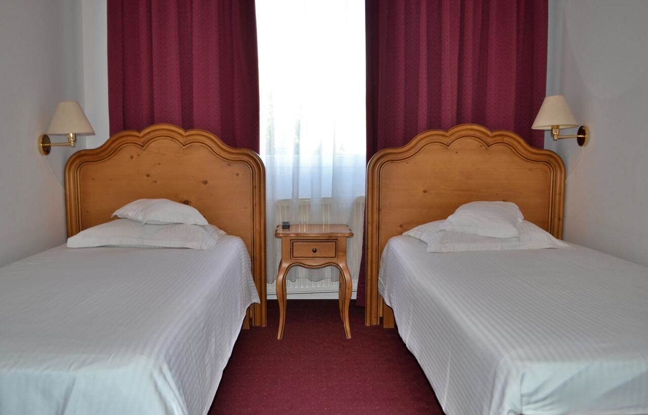 Отель Hotel Meteor Cluj Клуж-Напока-45